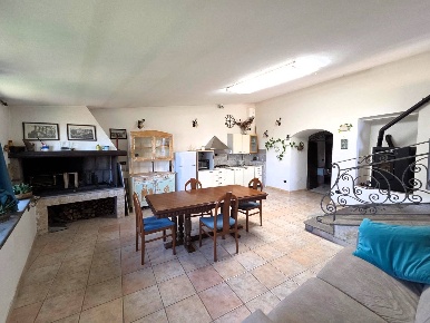 Foto Loft in via San Silvestro, Caprarola Centro di 57 m² con 1 locali