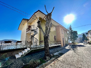 Foto Duplex in VIA VISCERA, Serra Sant'Abbondio Centro di 400 m² in vendita