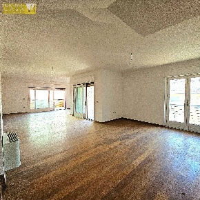 Foto Duplex in Zona Porta Madonna, Teramo Centro di 217 m² con 5 locali