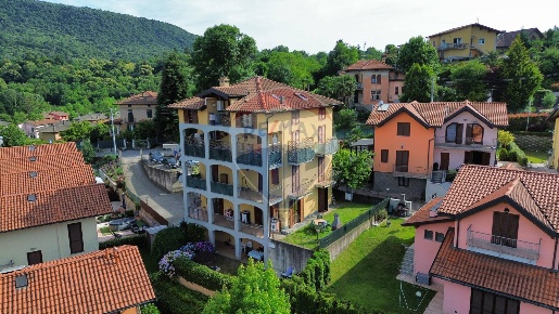 Foto Duplex in Via Provinciale, Cadegliano-Viconago Centro di 143 m²