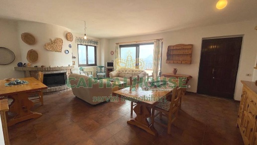 Foto Duplex a Summonte di 185 m² con 5 locali in vendita