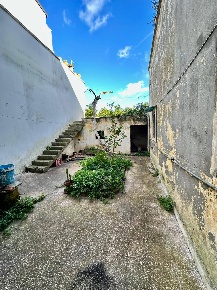 Foto Duplex in via  umberto, San Cesario di Lecce di 160 m² con 4 locali