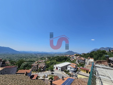 Foto Duplex in Via Sant'anna, Guardia Sanframondi di 135 m² con 5 locali