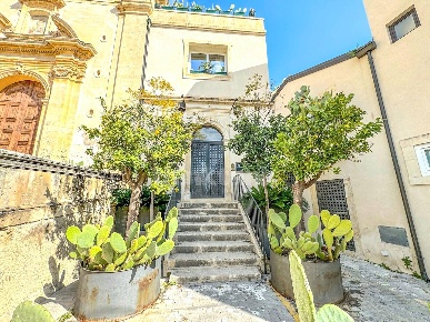 Foto Loft in via Aurispa, Noto Centro di 99 m² con 3 locali in vendita