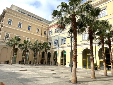 Foto Duplex in Corso ITALIA, Savona Centro Storico di 117 m² con 4 locali
