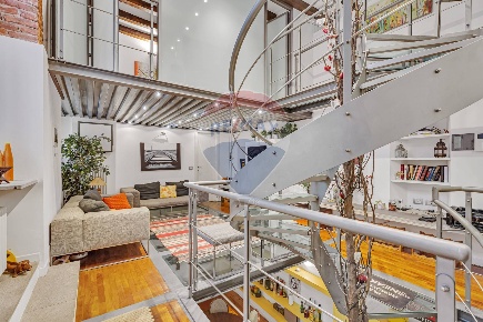 Foto Loft in Via Alessandro Volta, Milano Moscova di 135 m² con 4 locali