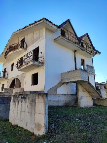 Foto Duplex a Quadrelle di 150 m² con 4 locali in vendita