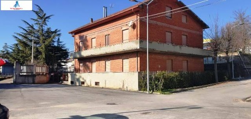 Foto Multiproprietà in via alessandro volta, Savignano Irpino di 470 m²