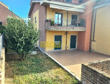 Foto Duplex in VIA F. MARCACCI, Teramo Centro di 191 m² con 9 locali