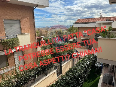 Foto Duplex in Via Torrette, Città Sant'Angelo di 120 m² con 5 locali