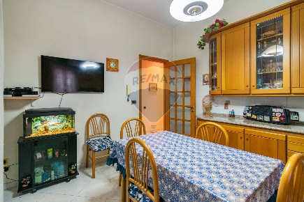 Foto Duplex in Via Vincenzo Bellini, Aci Sant'Antonio Centro di 155 m²