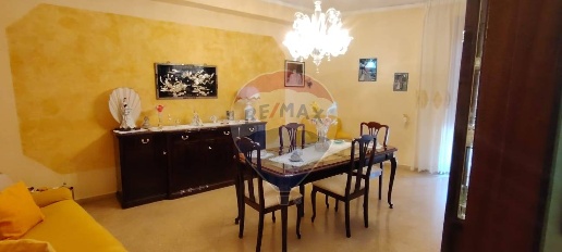 Foto Duplex in via ergotole, Termini Imerese Centro di 130 m² con 5 locali