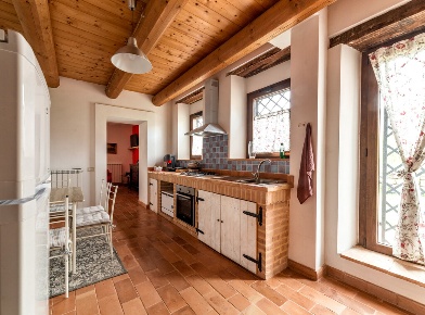 Foto Casale in Contrada Campanelle 1, San Ginesio con 10 locali in vendita