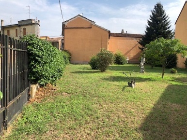 Foto Casale a Pizzighettone di 300 m² con 8 locali in vendita