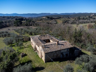 Foto Casale a Siena Agostoli - Montalbuccio di 600 m² con 14 locali