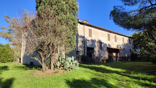 Foto Casale a Follonica Area Rurale, Poggio Tre Cancelli di 600 m²
