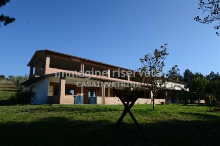Foto Casale in STRADA DELLE LUPAIE, Campagnatico di 300 m² con 8 locali