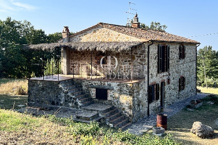 Foto Casale in strada provinciale amiatina, Roccalbegna Centro di 250 m²