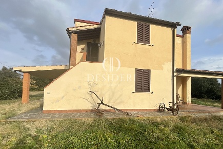 Foto Casale in Località Barcavecchia, Campagnatico di 160 m² con 6 locali