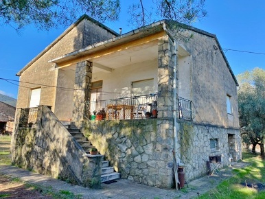Foto Casale a Gavorrano di 140 m² con 4 locali in vendita