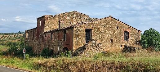 Foto Casale a Gavorrano Grilli di 380 m² con 10 locali in vendita