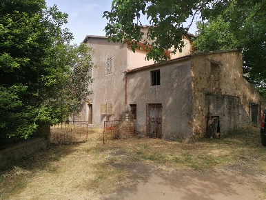 Foto Casale a Sorano di 250 m² con 8 locali in vendita