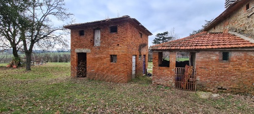 Foto Casale a Monte San Savino Alberoro di 145 m² con 8 locali in vendita