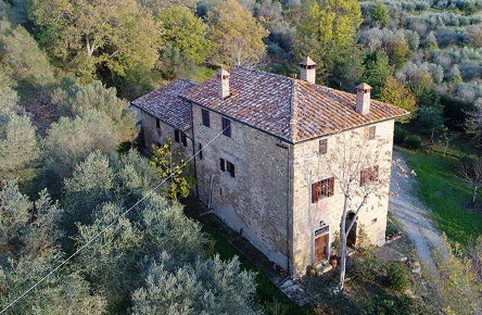 Foto Casale a Arezzo Puliciano di 380 m² con 10 locali in vendita