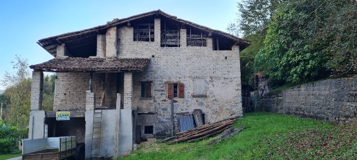 Foto Casale in via tesa  sabbio chiese, Sabbio Chiese Centro di 150 m²