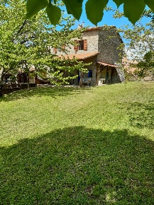 Foto Casale a Sorano di 160 m² con 5 locali in vendita