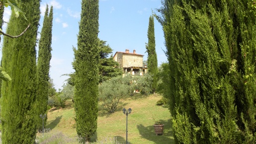 Foto Casale a Arezzo di 700 m² con 10 locali in vendita