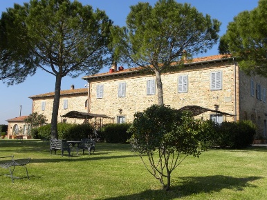 Foto Casale in BROLIO, Castiglion Fiorentino di 1100 m² con 18 locali