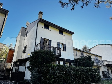 Foto Duplex in Aventino, Lettopalena di 178 m² con 4 locali in vendita