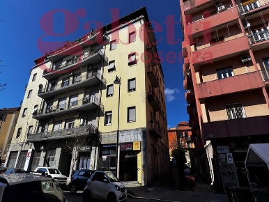 Foto Duplex in Via Cosenza Via NICOLA PARISIO snc, Cosenza Centro di 340 m²