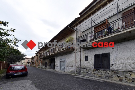 Foto Duplex in Via stellato 3, San Nicola la Strada di 75 m² con 4 locali