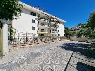 Foto Duplex in Via Agnesi 15, Caserta Parco Cerasole di 225 m² con 5 locali