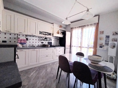 Foto Duplex in Via monte bianco 9/A, Ossona Centro di 96 m² con 3 locali