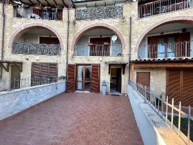 Foto Duplex in Via Monte Totagna snc, Terni Tuillo di 125 m² con 4 locali