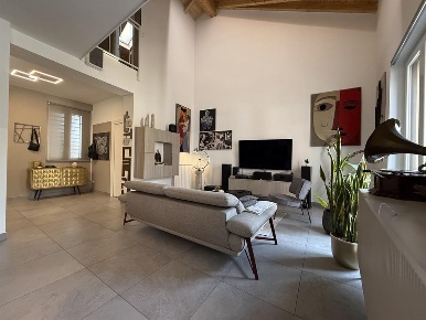 Foto Loft in Via villoresi, Vittuone di 90 m² con 2 locali in vendita