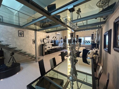Foto Loft in Via Selvanesco, Milano Gratosoglio di 148 m² con 2 locali