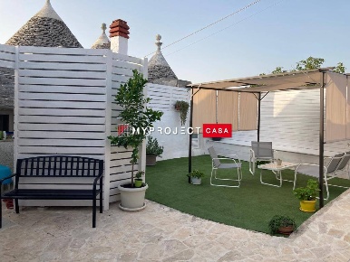 Foto Trullo in Via Padula Cappa, Martina Franca di 120 m² con 9 locali