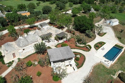Foto Trullo a Ostuni di 300 m² con 6 locali in vendita