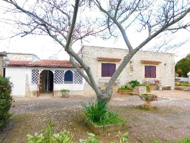 Foto Trullo a Martina Franca di 140 m² con 7 locali in vendita