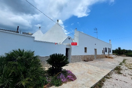 Foto Trullo in Contrada San Salvatore, Ostuni di 250 m² con 8 locali