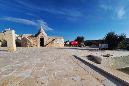 Foto Trullo in Contrada Semeraro, Ceglie Messapica di 60 m² con 3 locali