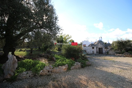 Foto Trullo in C.da Genovese, Ceglie Messapica di 145 m² con 4 locali