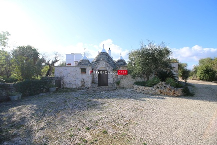 Foto Trullo in C.da Genovese, Ceglie Messapica di 145 m² con 4 locali