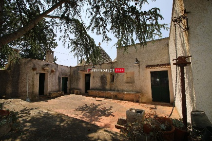 Foto Trullo in Strada Rospano, Martina Franca di 165 m² con 6 locali