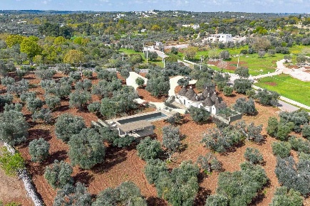 Foto Trullo in Contrada Chiobbica, Ostuni Campanile, Fumarola, Cavalleriza