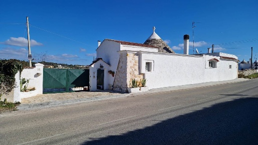 Foto Trullo in VIA VILLA CASTELLI, Martina Franca di 130 m² con 6 locali